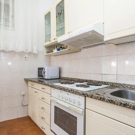 Ferienhaus 4 Bedroom Pet Friendly In