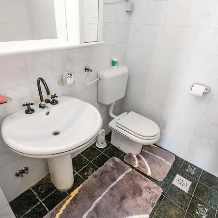 Ferienhaus 4 Bedroom Pet Friendly In *