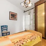 Nyaraló 4 Bedroom Pet Friendly In