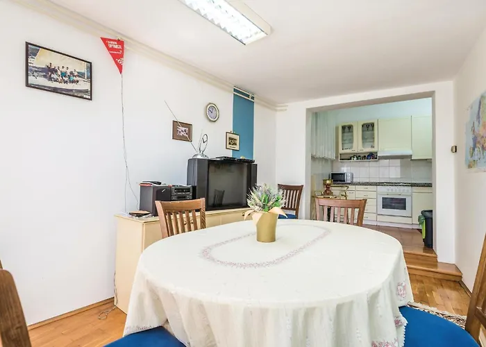 Σπίτι διακοπών 4 Bedroom Pet Friendly In *