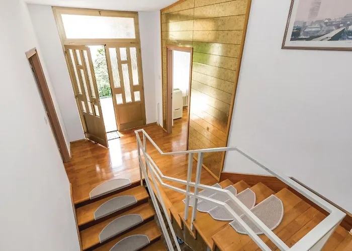 Σπίτι διακοπών 4 Bedroom Pet Friendly In *